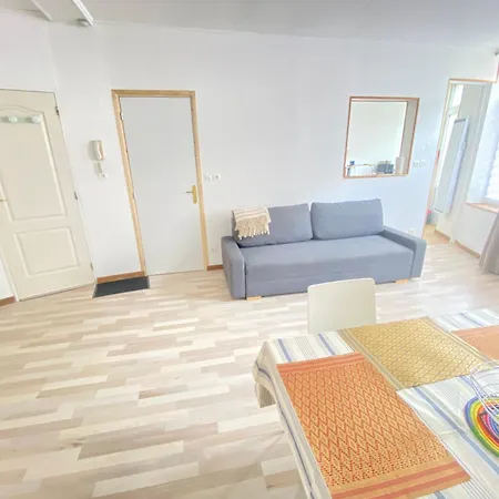 Cosy 4 Personnes Place Turenne Apartment *